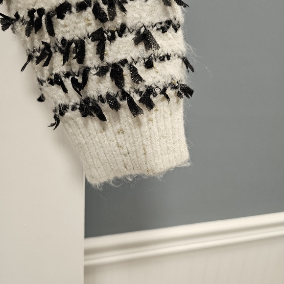 Ann Taylor sweater - Picture 4 of 8